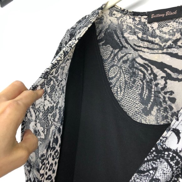 Brittany Black Grey Short Sleeve Abstract Layered Blouse size XL - Picture 8 of 16